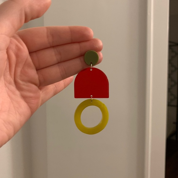 Geometric tri-tone statement earrings - Picture 3 of 3